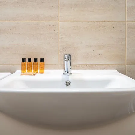 Urban Serenity Space By Bookinghost Apartament *