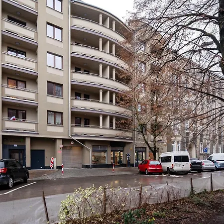 Urban Serenity Space By Bookinghost Apartament